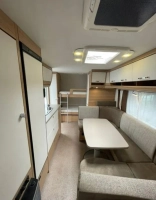                         Przyczepa Dethleffs Camper 560FMK - zdjęcie 19
                        