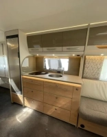                         Przyczepa Dethleffs Nomad 650RQT - zdjęcie 8
                        