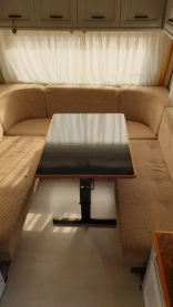                         Przyczepa Hobby 380T De Luxe - zdjęcie 2
                        