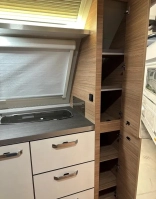                         Przyczepa Weinsberg Cara One 390 PUH - zdjęcie 9
                        