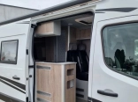                         Samochód kempingowy Renault Master - zdjęcie 1
                        