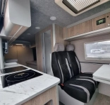                        Samochód kempingowy Renault Master - zdjęcie 7
                        