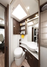                         Nowy kamper Benimar Amphitryon 998 - zdjęcie 18
                        