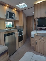                         Przyczepa Kempingowa Sterling Elite Amber - zdjęcie 3
                        