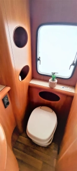                         Przyczepa Kempingowa Hobby 540 WLU Excellent - zdjęcie 9
                        