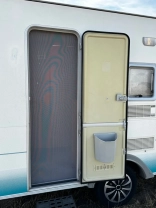                         Przyczepa Kempingowa KNAUS Holiday 395 - zdjęcie 1
                        