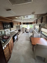                         Freightliner Fleetwood Discovery 38D - zdjęcie 3
                        