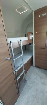                         Dethleffs Nomad 5ET 560FMK - zdjęcie 4
                        