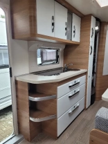                         Hobby DE LUXE 545 KMF - zdjęcie 4
                        