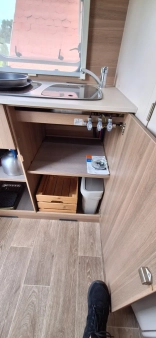                         Dethleffs C'joy 420 Qsh - zdjęcie 3
                        