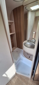                         Dethleffs C'joy 420 Qsh - zdjęcie 4
                        