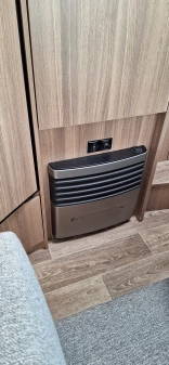                         Dethleffs C'joy 420 Qsh - zdjęcie 10
                        