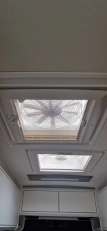                         KABE VAN TRAVEL MASTER CRV690LB - zdjęcie 15
                        