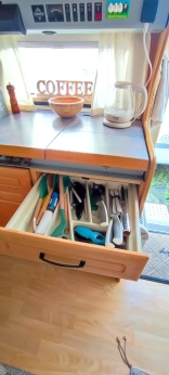                         Hobby Exclusive 440 - zdjęcie 13
                        