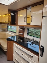                         Hobby 650 UFF PREMIUM - zdjęcie 9
                        