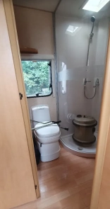                         Bailey Champagne - zdjęcie 9
                        