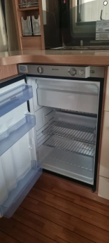                         KNAUS 580 - zdjęcie 4
                        