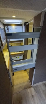                         Fiat Ducato z wysuwaną ścianą SLIDE OUT - zdjęcie 8
                        