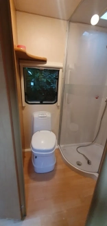                         Bailey Champagne - zdjęcie 10
                        