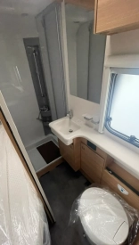                         Dethleffs Camper 560 FMK - zdjęcie 8
                        