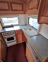                         Fleetwood DMC-1200kg. - zdjęcie 9
                        