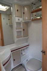                         Hobby De Luxe 440 SF z 2008 r. – zadbana i wygodna - zdjęcie 17
                        