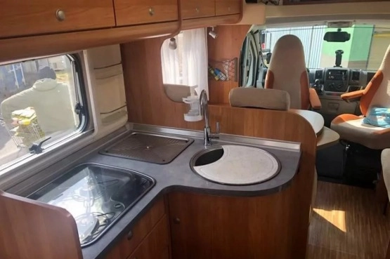                         Burstner Fiat Ducato z 2006 roku - zdjęcie 4
                        