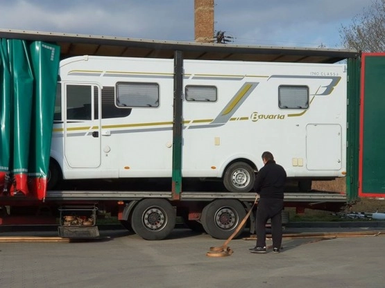                         BAVARIA I740 CLASS 17 000 KM - zdjęcie 1
                        