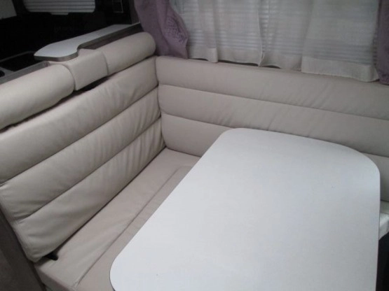                         BAVARIA I740 CLASS 17 000 KM - zdjęcie 9
                        