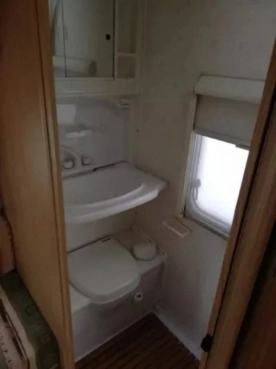                         Przyczepa kempingowa Elddis Avante 5 osobowa + Namiot - zdjęcie 7
                        