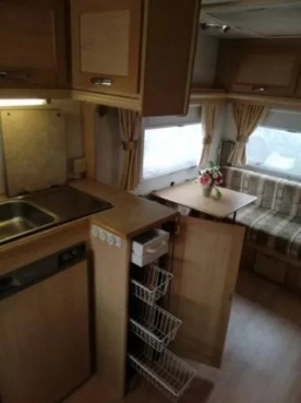                         Przyczepa kempingowa Elddis Avante 5 osobowa + Namiot - zdjęcie 8
                        