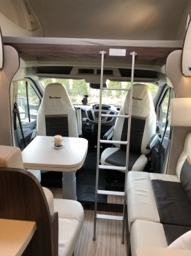                         Kampery do wynajęcia kamper wynajem campera camper Benimar 363 Sport - zdjęcie 19
                        