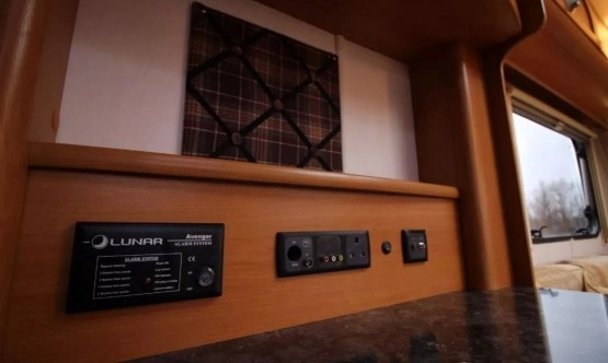                         Lunar CLUBMAN NOWY MODEL DMC 1200 kg - zdjęcie 26
                        