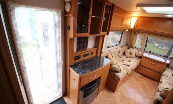                         Lunar CLUBMAN NOWY MODEL DMC 1200 kg - zdjęcie 33
                        