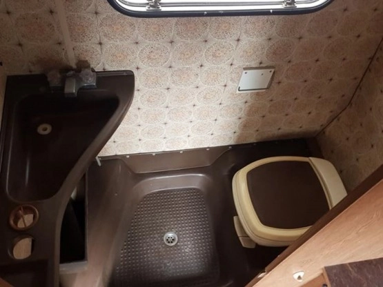                         Przyczepa kempingowa Burstner - ZAREJESTROWANA. Prysznic, toaleta, ogrzewanie, lodówka - okazja! - zdjęcie 9
                        