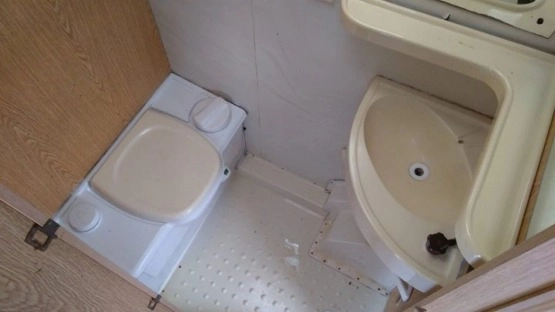                         Kemping Szrot Łazienka do przyczepy kempingowej lub kampera - zdjęcie 1
                        