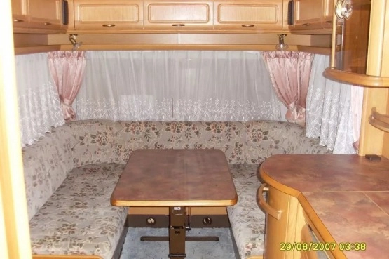                         Przyczepa Tabbert Comtesse z 1999 - zdjęcie 3
                        