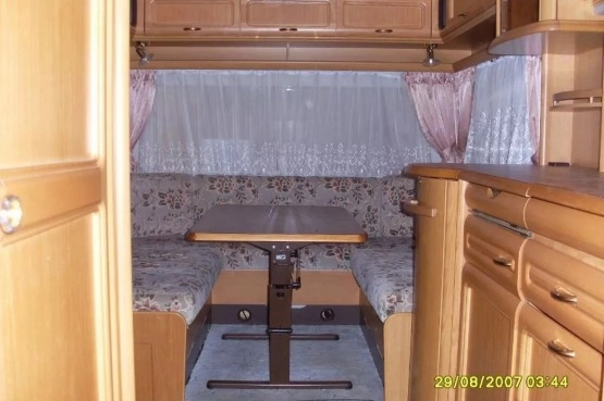                         Przyczepa Tabbert Comtesse z 1999 - zdjęcie 7
                        