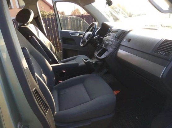                         Sam osobowy WV T5 Multivan 2,5 TDI 130 km, przebieg 411 tys. - zdjęcie 14
                        