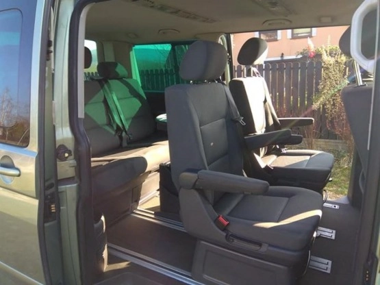                         Sam osobowy WV T5 Multivan 2,5 TDI 130 km, przebieg 411 tys. - zdjęcie 17
                        