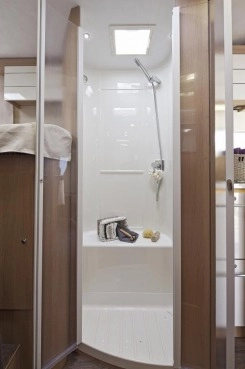                         Sprzedam kampera w stanie idealnym, Magis 84 XT, Warszawa - zdjęcie 4
                        