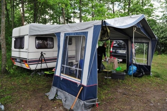                         Kompletna przystawka/przedsionek do kemping 3,5 m szer. plus dodatki - zdjęcie 1
                        