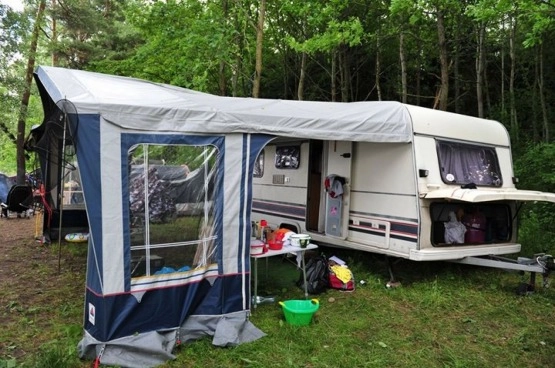                         Kompletna przystawka/przedsionek do kemping 3,5 m szer. plus dodatki - zdjęcie 2
                        