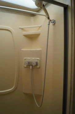                         Kamper Dodge Spinter Winnebago - zdjęcie 10
                        