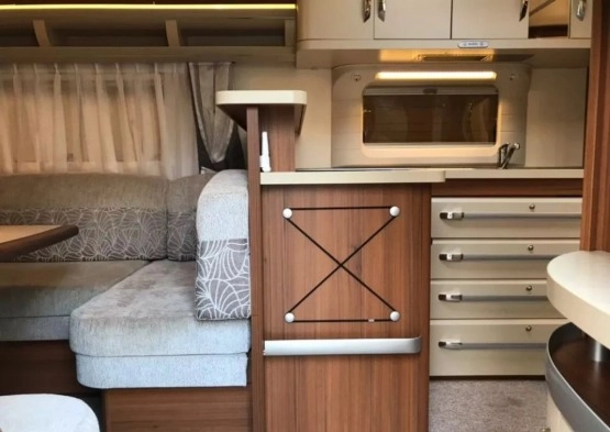                         Hobby Premium 560 CFE - zdjęcie 16
                        