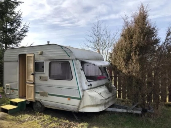                         Przyczepa kempingowa CHATEAU La Car Trophee 400 ZAREJESTROWANA i OC - zdjęcie 1
                        