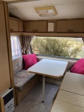                         Przyczepa kempingowa CHATEAU La Car Trophee 400 ZAREJESTROWANA i OC - zdjęcie 3
                        