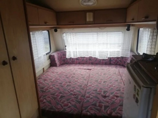                         Przyczepa campingowa Chateau La Car - zdjęcie 3
                        