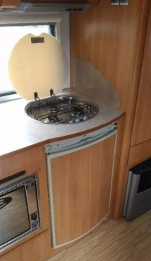                         Przyczepa Hymer-Eriba Nova 530 LE - zdjęcie 9
                        