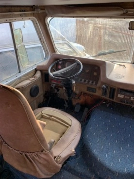                         Kamper z 1978 roku, Dodge 7.5 benzyna - lpg, automat - zdjęcie 13
                        